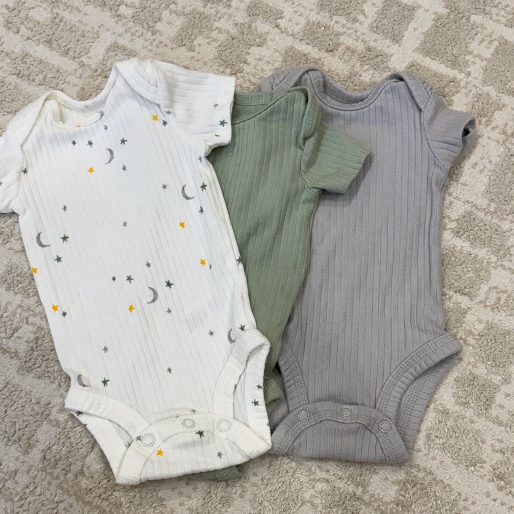 3/$16!!Carter's Ribbed Bodysuit Set - White, Sage, and Gray